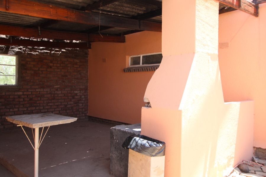 2 Bedroom Property for Sale in Fraserburg Northern Cape
